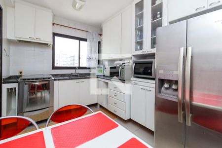 Apartamento para alugar com 120m², 3 quartos e 2 vagas Apartamento para alugar com 120m², 3 quartos e 2 vagasCozinha