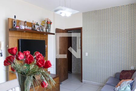 Sala de apartamento à venda com 3 quartos, 80m² em Padre Eustáquio, Belo Horizonte