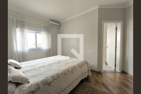 Casa de condomínio à venda com 452m², 3 quartos e 4 vagas Casa de condomínio à venda com 452m², 3 quartos e 4 vagasSuíte 2