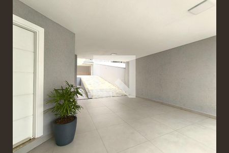 Casa de condomínio à venda com 452m², 3 quartos e 4 vagas Casa de condomínio à venda com 452m², 3 quartos e 4 vagasÁrea comum