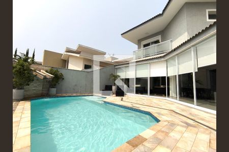 Casa de condomínio à venda com 452m², 3 quartos e 4 vagas Casa de condomínio à venda com 452m², 3 quartos e 4 vagasÁrea comum