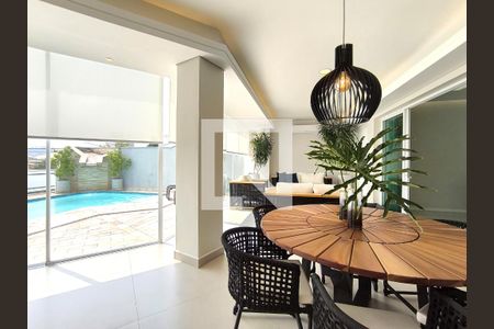 Casa de condomínio à venda com 452m², 3 quartos e 4 vagas Casa de condomínio à venda com 452m², 3 quartos e 4 vagasÁrea comum