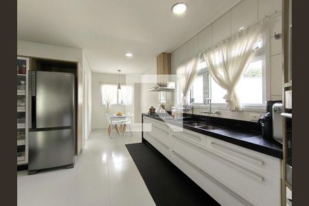 Casa de condomínio à venda com 452m², 3 quartos e 4 vagas Casa de condomínio à venda com 452m², 3 quartos e 4 vagasCozinha