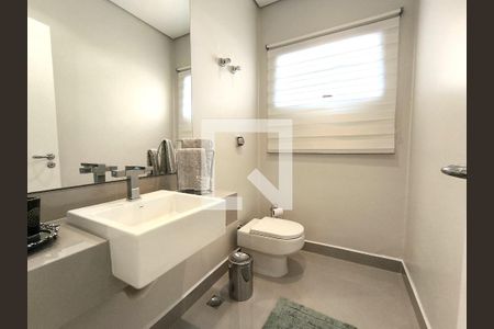 Casa de condomínio à venda com 452m², 3 quartos e 4 vagas Casa de condomínio à venda com 452m², 3 quartos e 4 vagasÁrea comum