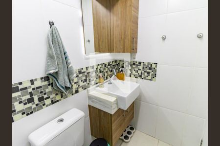 Apartamento à venda com 45m², 2 quartos e 1 vaga Apartamento à venda com 45m², 2 quartos e 1 vagaBanheiro