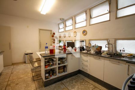 Apartamento à venda com 190m², 2 quartos e 2 vagasCozinha