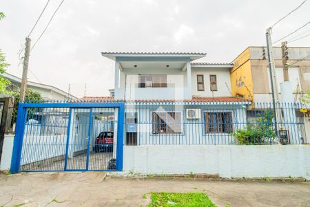 Casa à venda com 249m², 5 quartos e 3 vagasFachada