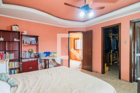 Casa à venda com 249m², 5 quartos e 3 vagasQuarto 5 - Suíte