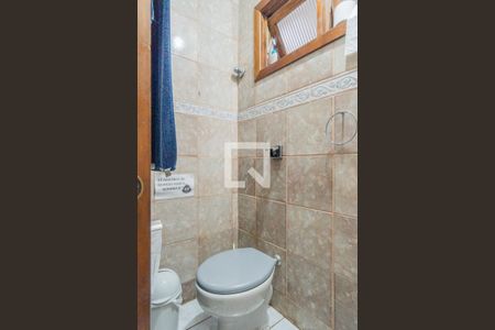 Casa à venda com 249m², 5 quartos e 3 vagasBanheiro Social 1