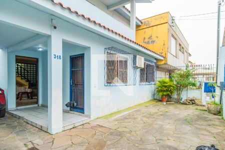 Casa à venda com 249m², 5 quartos e 3 vagasFachada