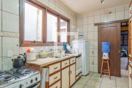 Casa à venda com 249m², 5 quartos e 3 vagasCozinha