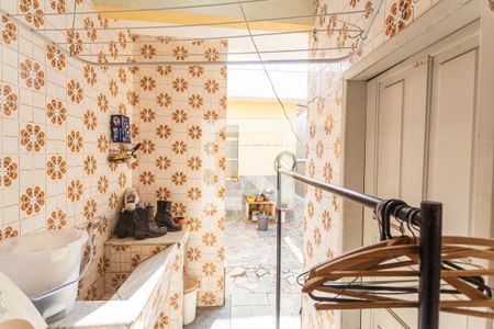 Casa à venda com 360m², 4 quartos e 2 vagas Casa à venda com 360m², 4 quartos e 2 vagasÁrea de Serviço