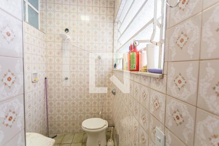 Casa à venda com 360m², 4 quartos e 2 vagas Casa à venda com 360m², 4 quartos e 2 vagasBanheiro da Suíte