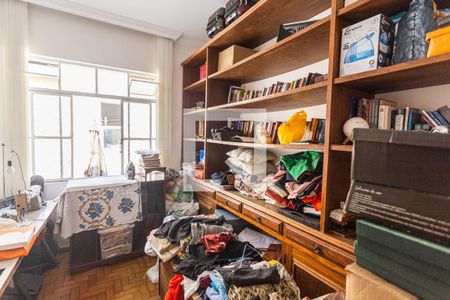 Casa à venda com 360m², 4 quartos e 2 vagas Casa à venda com 360m², 4 quartos e 2 vagasQuarto 1