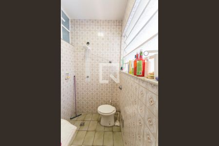 Casa à venda com 360m², 4 quartos e 2 vagas Casa à venda com 360m², 4 quartos e 2 vagasBanheiro da Suíte