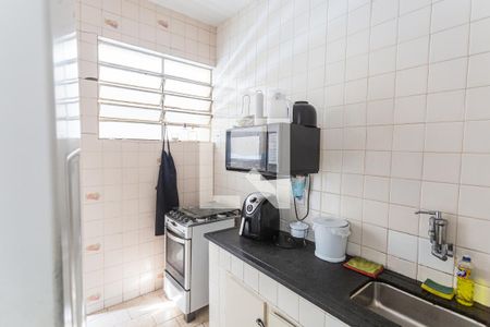 Casa à venda com 360m², 4 quartos e 2 vagas Casa à venda com 360m², 4 quartos e 2 vagasCozinha