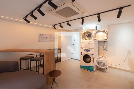 Studio para alugar com 25m², 1 quarto e sem vaga Studio para alugar com 25m², 1 quarto e sem vagaÁrea comum - Lavanderia