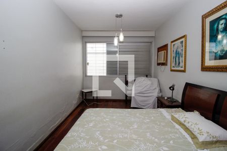Casa à venda com 256m², 3 quartos e 2 vagasQTO 2
