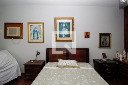 Casa à venda com 256m², 3 quartos e 2 vagasQTO 2