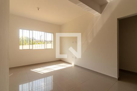 Sala de apartamento para alugar com 2 quartos, 72m² em Maria Auxiliadora, Embu das Artes