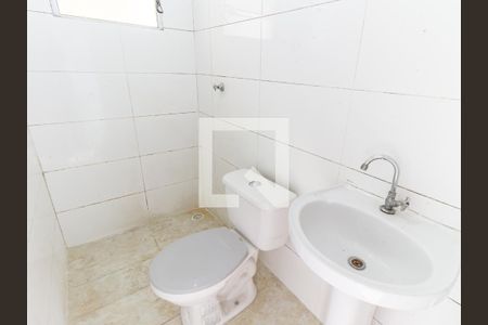 Banheiro de casa para alugar com 1 quarto, 35m² em Água Rasa, São Paulo