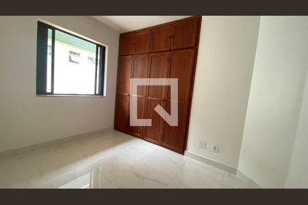 Apartamento à venda com 220m², 3 quartos e 2 vagasQuarto 3