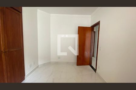 Apartamento à venda com 220m², 3 quartos e 2 vagasQuarto 3
