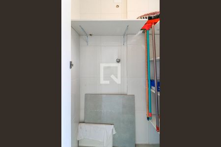 Apartamento à venda com 66m², 3 quartos e 1 vaga Apartamento à venda com 66m², 3 quartos e 1 vagaBanheiro de serviço