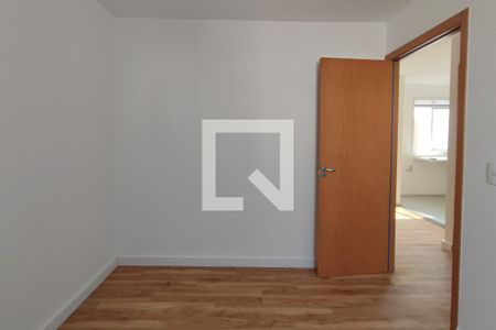 Quarto 2 de apartamento para alugar com 2 quartos, 41m² em Jardim Esmeraldina, Campinas