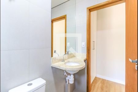 Casa à venda com 155m², 3 quartos e 2 vagasBanheiro da Suíte