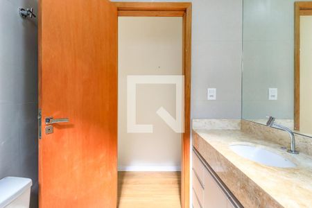 Casa à venda com 155m², 3 quartos e 2 vagasBanheiro