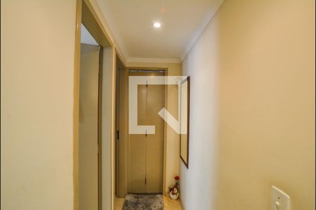 Corredor de apartamento à venda com 2 quartos, 49m² em Vila Lutécia, Santo André