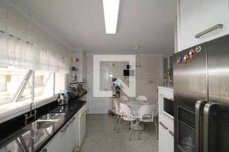 Apartamento à venda com 425m², 5 quartos e 7 vagasCozinha