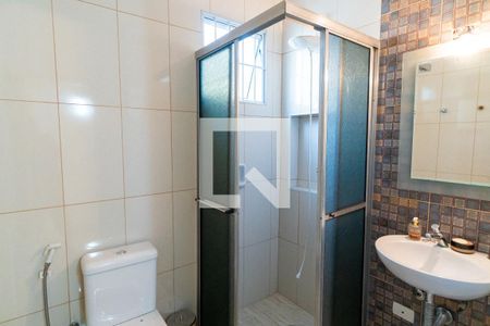 Casa à venda com 304m², 5 quartos e 4 vagasBanheiro da Suite dos Fundos