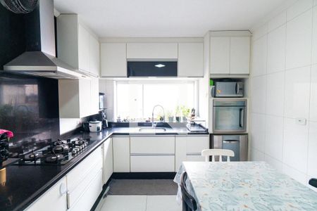 Casa à venda com 304m², 5 quartos e 4 vagasCozinha