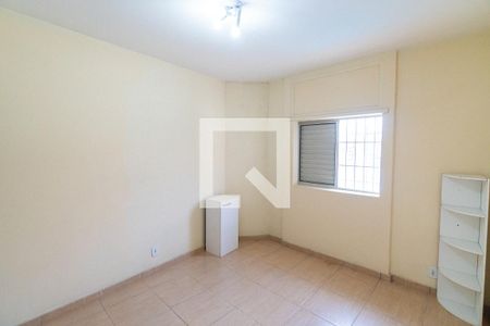 Casa à venda com 304m², 5 quartos e 4 vagasSuite dos Fundos