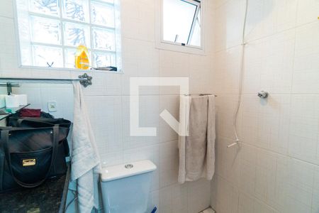 Casa à venda com 304m², 5 quartos e 4 vagasBanheiro de serviço