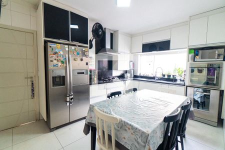 Casa à venda com 304m², 5 quartos e 4 vagasCozinha