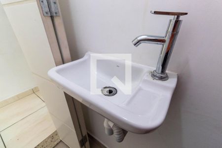 Casa à venda com 102m², 3 quartos e 2 vagas Casa à venda com 102m², 3 quartos e 2 vagasLavabo