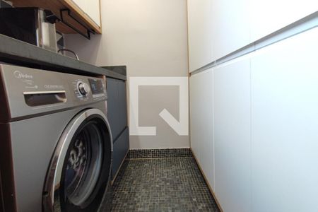 Apartamento à venda com 77m², 2 quartos e 1 vaga Apartamento à venda com 77m², 2 quartos e 1 vagaÁrea de Serviço