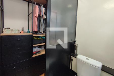 Apartamento à venda com 77m², 2 quartos e 1 vaga Apartamento à venda com 77m², 2 quartos e 1 vagaBanheiro Suíte