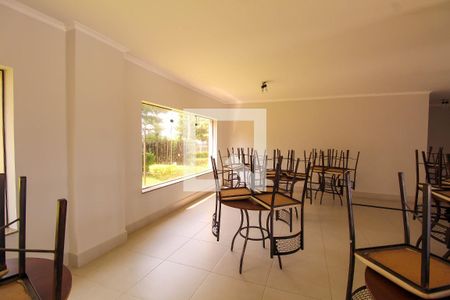 Apartamento à venda com 132m², 3 quartos e 2 vagas Apartamento à venda com 132m², 3 quartos e 2 vagasÁrea comum - Salão de festas