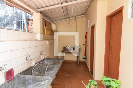 Casa à venda com 178m², 4 quartos e 1 vagaÁrea de serviço