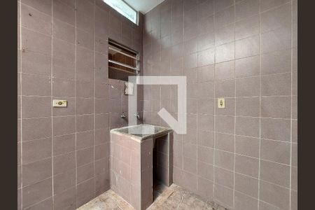 Casa para alugar com 90m², 2 quartos e 2 vagasDetalhe da área de serviço