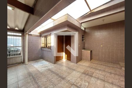 Casa para alugar com 90m², 2 quartos e 2 vagasÁrea de Serviço