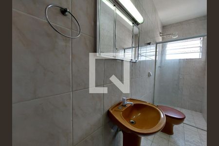 Casa para alugar com 90m², 2 quartos e 2 vagasBanheiro