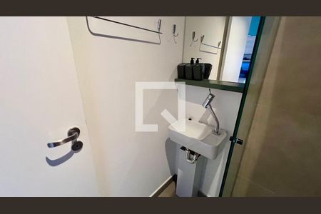 Studio para alugar com 18m², 1 quarto e sem vaga Studio para alugar com 18m², 1 quarto e sem vagaBanheiro