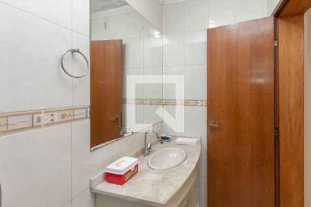Casa à venda com 169m², 3 quartos e 2 vagas Casa à venda com 169m², 3 quartos e 2 vagasBanheiro