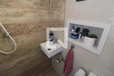 Apartamento à venda com 85m², 3 quartos e 1 vagaÁrea de Serviço - Banheiro