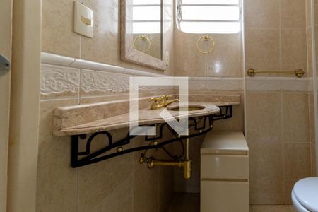 Apartamento à venda com 72m², 2 quartos e 1 vaga Apartamento à venda com 72m², 2 quartos e 1 vagaBanheiro da Suíte 2